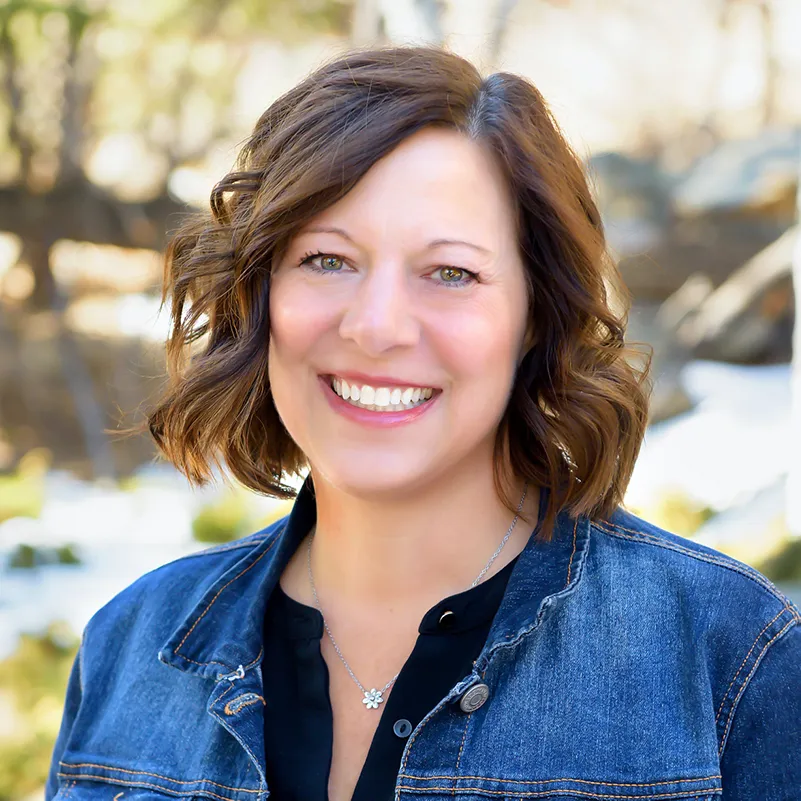 Publisher Julie Dikken